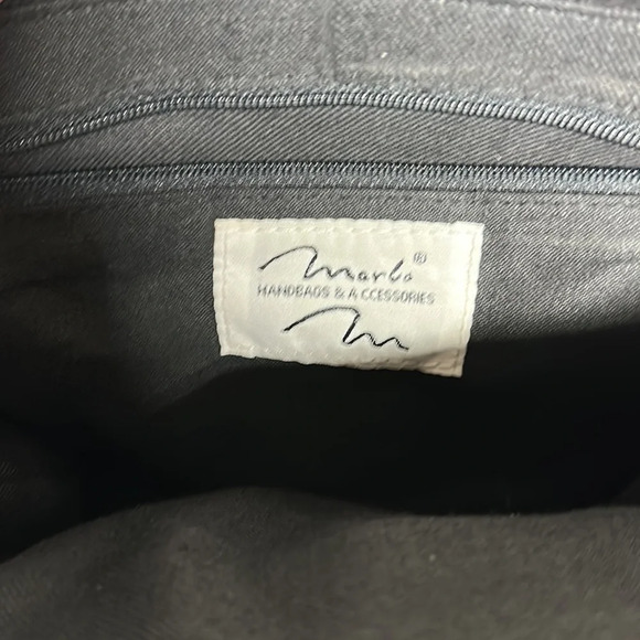 Marlo Bag with Metal Jaguar accent - Picture 5 of 6